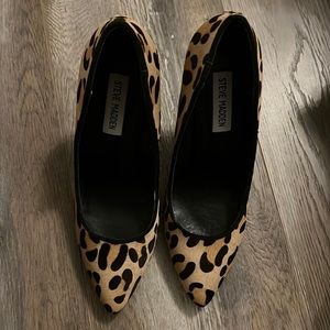 New without tags Steve Madden 7 1/2 Leopard Pumps Heels